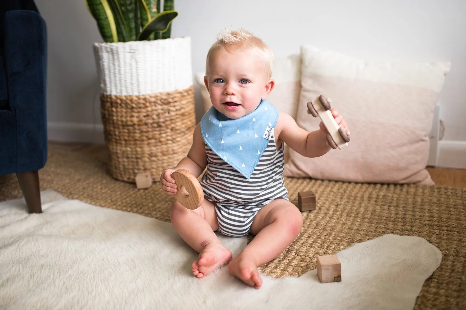 Bandana Bib, Cruise